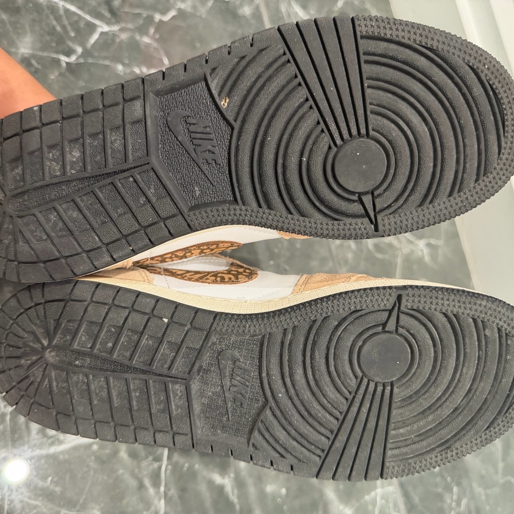 Air Jordan - Picture 5 of 7